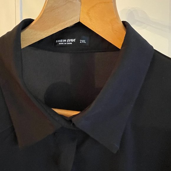 Long black blouse, long drawstring sleeves (plus-size) - Picture 3 of 8